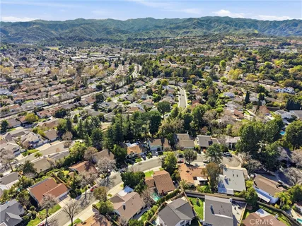 $949,999 | 23943 Vía Flamenco, Valencia, CA 91355