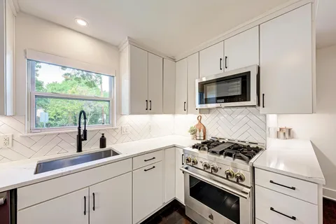 $1,795,000 | 2508 Spring Creek Drive, Austin, TX 78704