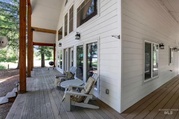 $925,000 | 136 Paradise Lane, Donnelly, ID 83615