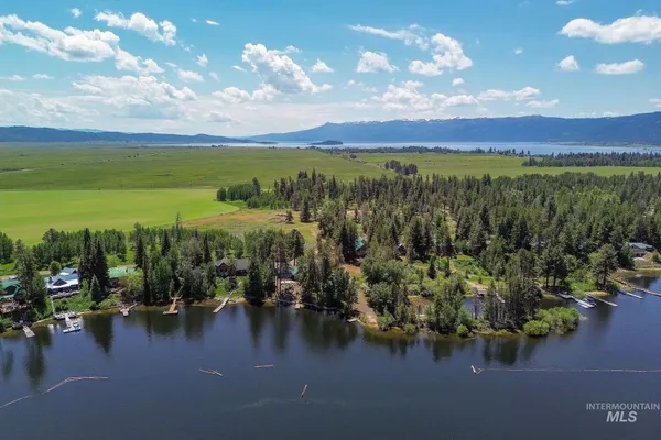 $925,000 | 136 Paradise Lane, Donnelly, ID 83615