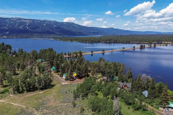 $925,000 | 136 Paradise Lane, Donnelly, ID 83615