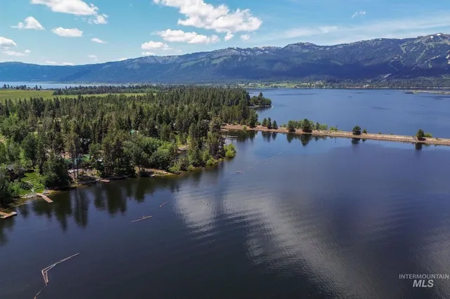 $925,000 | 136 Paradise Lane, Donnelly, ID 83615