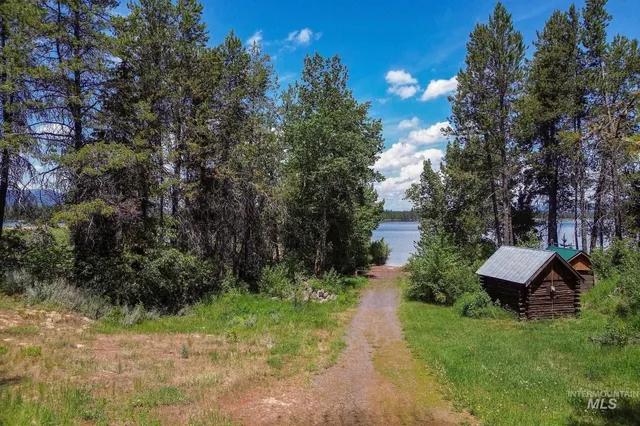 $925,000 | 136 Paradise Lane, Donnelly, ID 83615