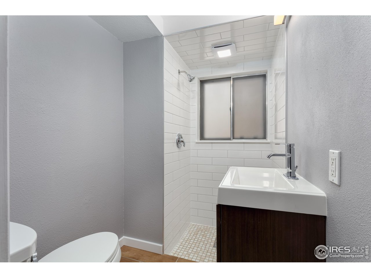 720 Mohawk Drive Boulder, CO 80303 - Photo 12 of 39 Garden level bathroom