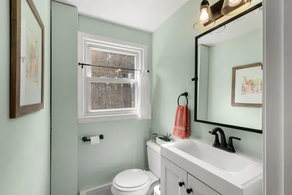 $375,000 | 151 Rockingham Road, Unit A, Derry, NH 03038