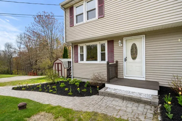 $375,000 | 151 Rockingham Road, Unit A, Derry, NH 03038