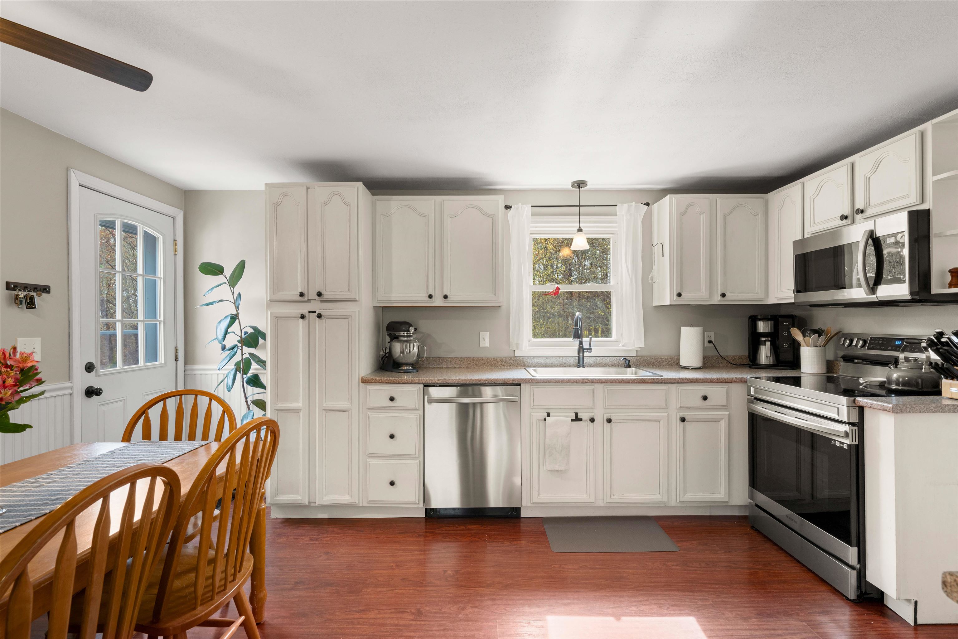 151 Rockingham Road, Unit A Derry, NH 03038 - Photo 7 of 33