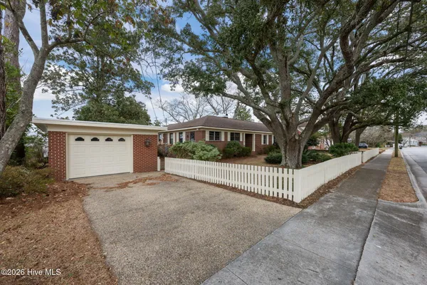 $625,000 | 1800 River Drive, New Bern, NC 28560