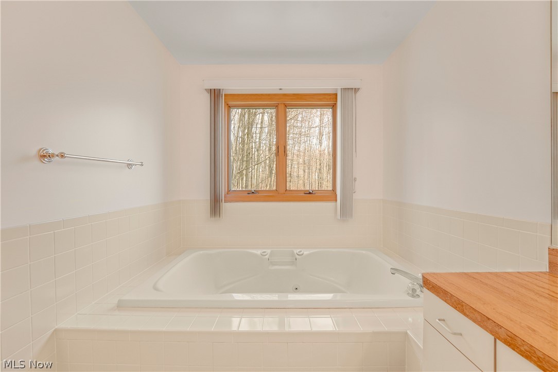 13015 Pearl Road Chardon, OH 44024 - Photo 28 of 50