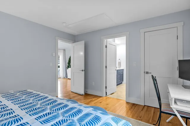 $1,095,000 | 16 2nd Avenue, Unit 4, Osterville, MA 02655