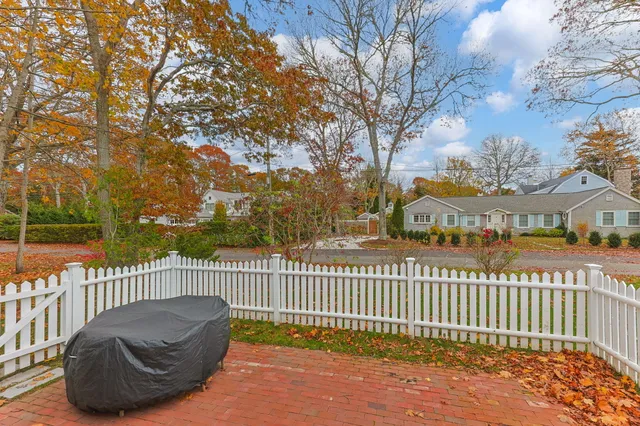 $1,095,000 | 16 2nd Avenue, Unit 4, Osterville, MA 02655