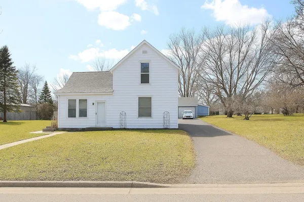 $159,000 | 211 4th Street Southwest, Staples, MN 56479