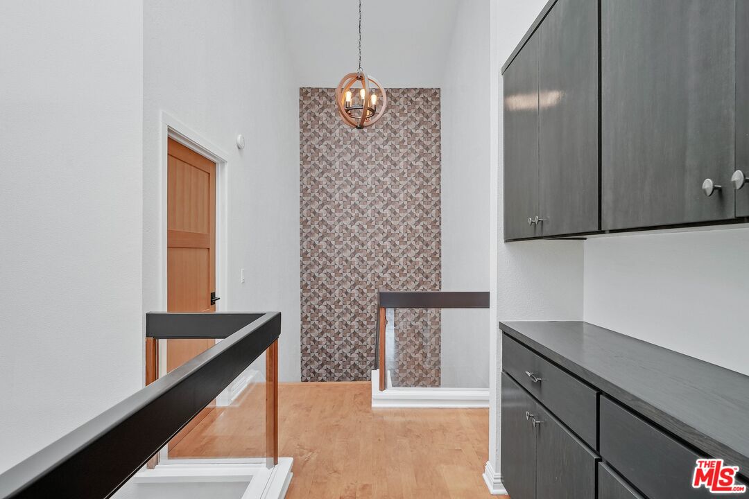 1569 Michael Lane Pacific Palisades, CA 90272 - Photo 20 of 31 a view of entryway with bathroom