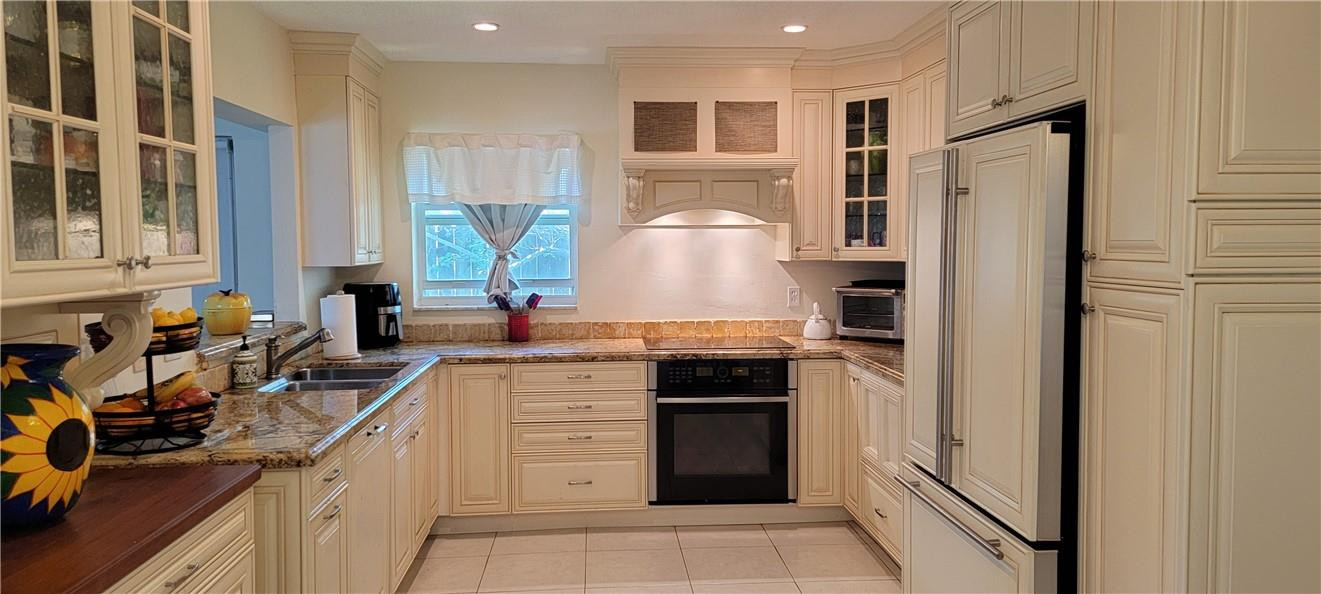 441 Northeast Spanish Court Boca Raton, FL 33432 - Photo 2 of 45 Photo 2