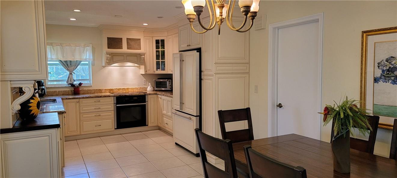 441 Northeast Spanish Court Boca Raton, FL 33432 - Photo 4 of 45 Photo 4