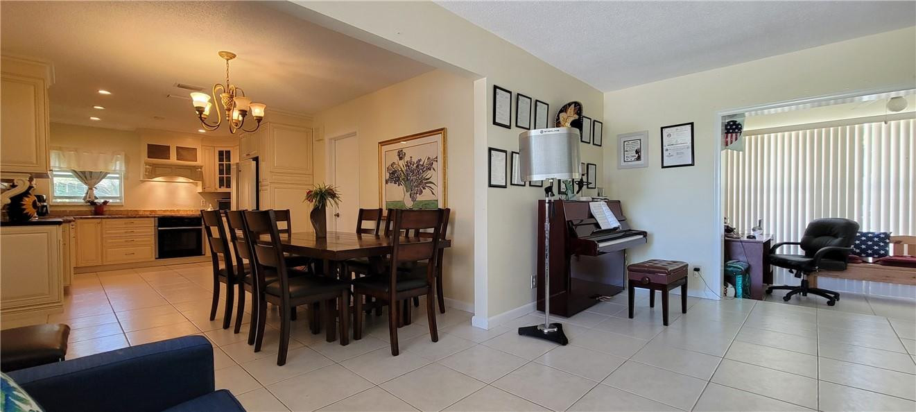 441 Northeast Spanish Court Boca Raton, FL 33432 - Photo 7 of 45 Photo 7