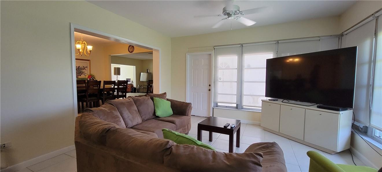 441 Northeast Spanish Court Boca Raton, FL 33432 - Photo 10 of 45 Photo 10
