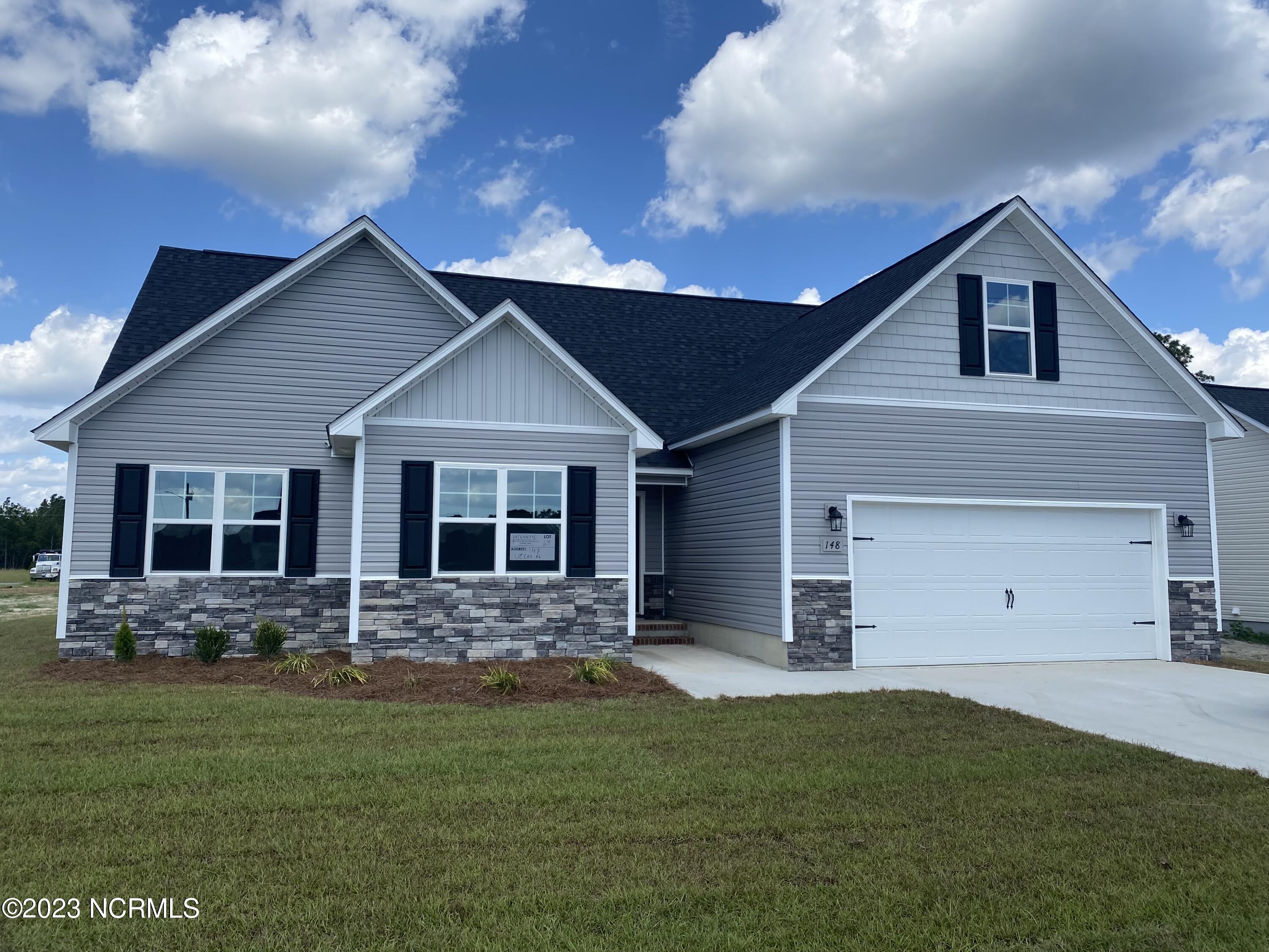 148 Uzzell Road Hubert, NC 28539 - Photo 1 of 18 IMG-6610