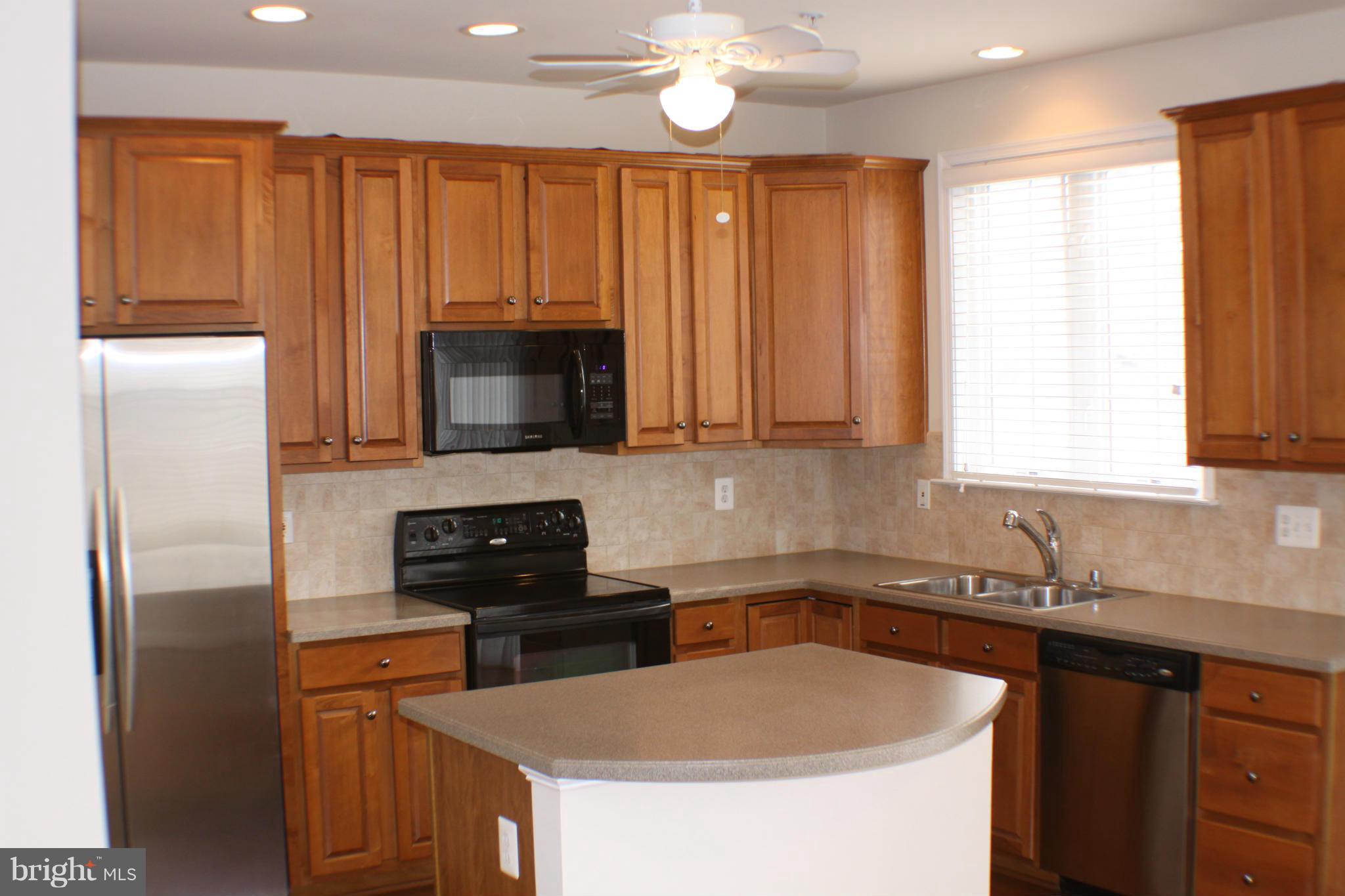 310 Ridgemont Avenue Rockville, MD 20850 - Photo 14 of 18 Kitchen