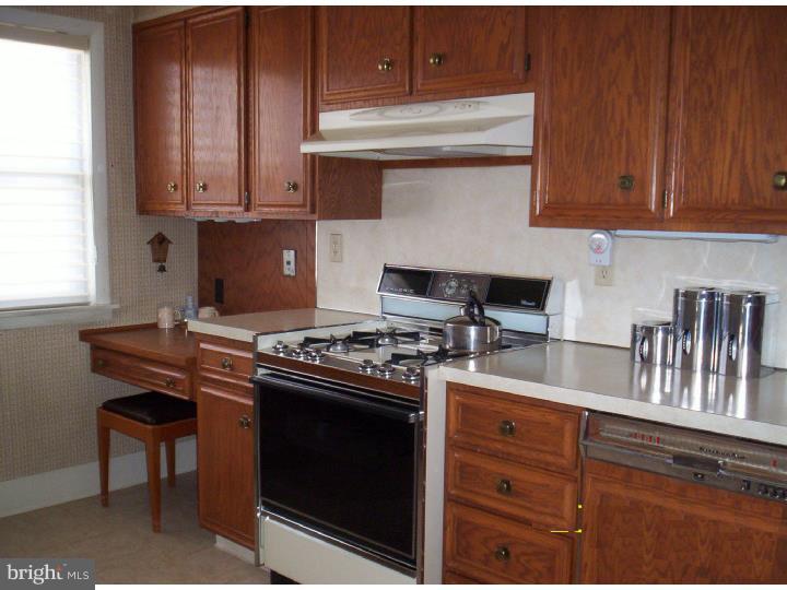 392 Springhouse Road King of Prussia, PA 19406 - Photo 3 of 8 Kitchen