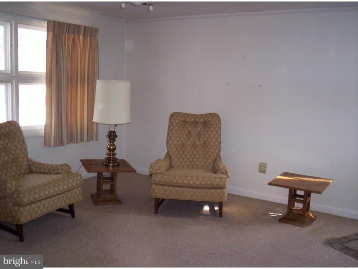392 Springhouse Road King of Prussia, PA 19406 - Photo 6 of 8 Family Room
