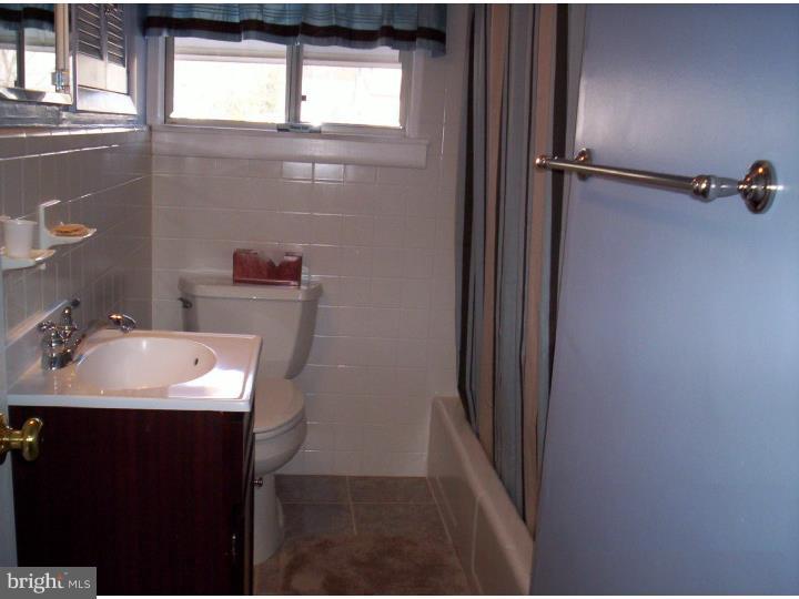392 Springhouse Road King of Prussia, PA 19406 - Photo 7 of 8 Bathroom
