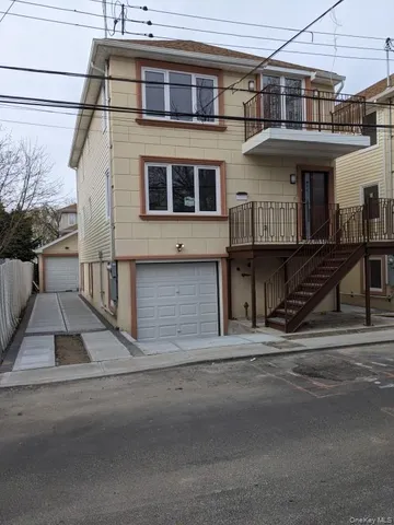 $899,000 | 102-31 164th Avenue | Howard Beach