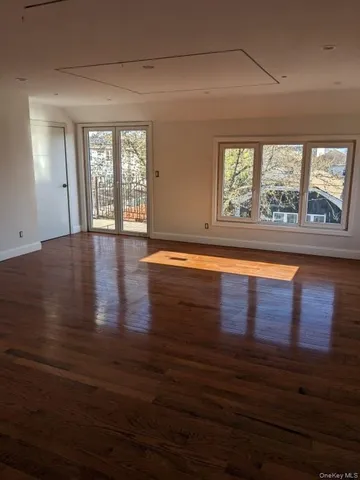 $899,000 | 102-31 164th Avenue | Howard Beach