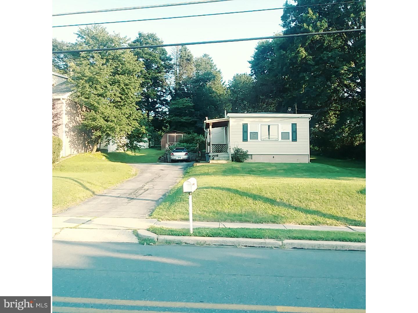 918 Upland Avenue Reading, PA 19607 - Photo 2 of 23 Gallery Image 2