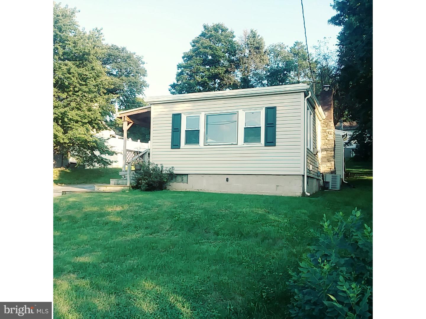 918 Upland Avenue Reading, PA 19607 - Photo 4 of 23 Gallery Image 4
