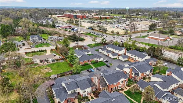 $255,000 | 1038 Brooksgate Manor Drive, Kirkwood, MO 63122