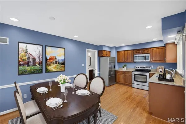 $255,000 | 1038 Brooksgate Manor Drive, Kirkwood, MO 63122