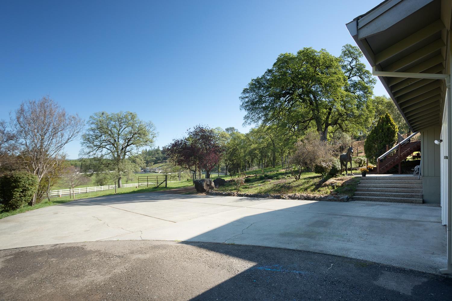 22801 Hidden Ranch Road Auburn, CA 95602 - Photo 11 of 94