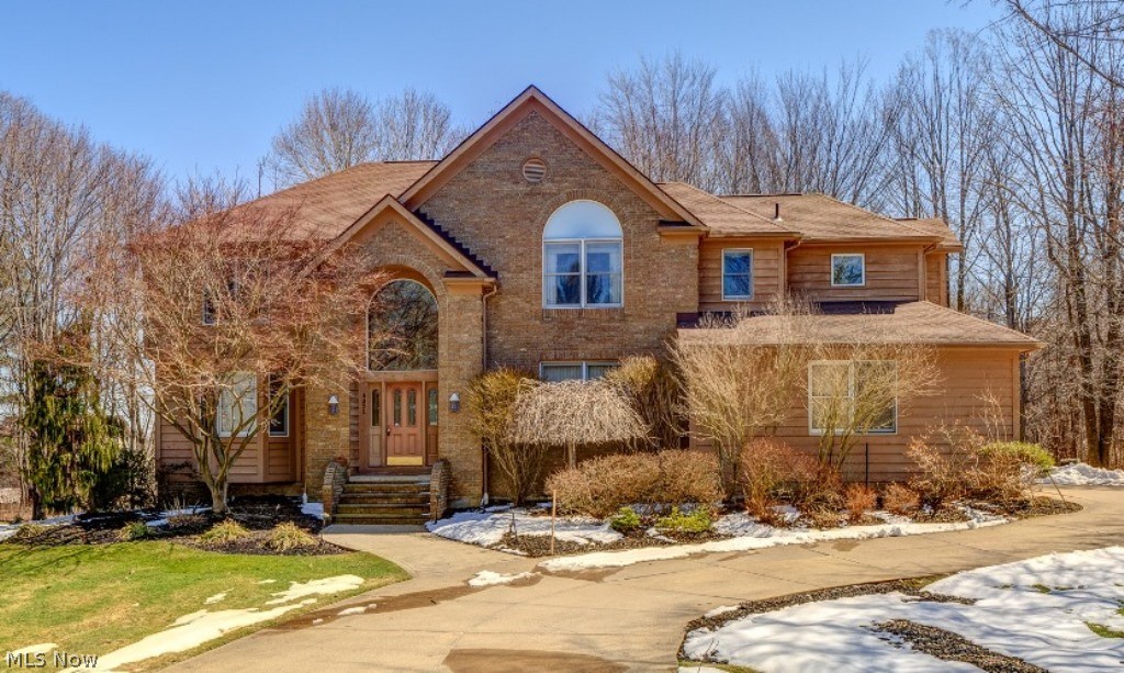 5571 High Point Road Solon, OH 44139 - Photo 1 of 34 Welcome to 5571 High Point Road in Solon
