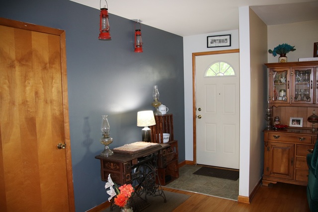 14483 Perry Road DeKalb, IL 60115 - Photo 2 of 14 a view of bathroom