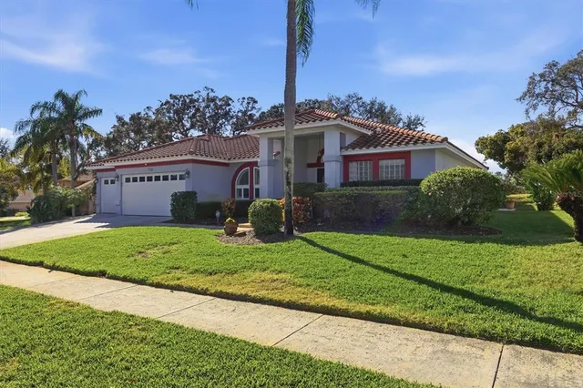 $775,000 | 716 Woodmont Drive, Tarpon Springs, FL 34689