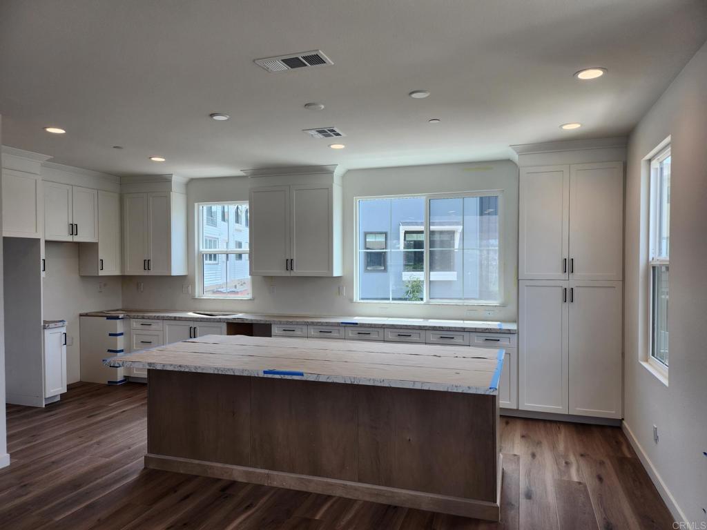 4564 Catmint Lane Carlsbad, CA 92008 - Photo 2 of 15