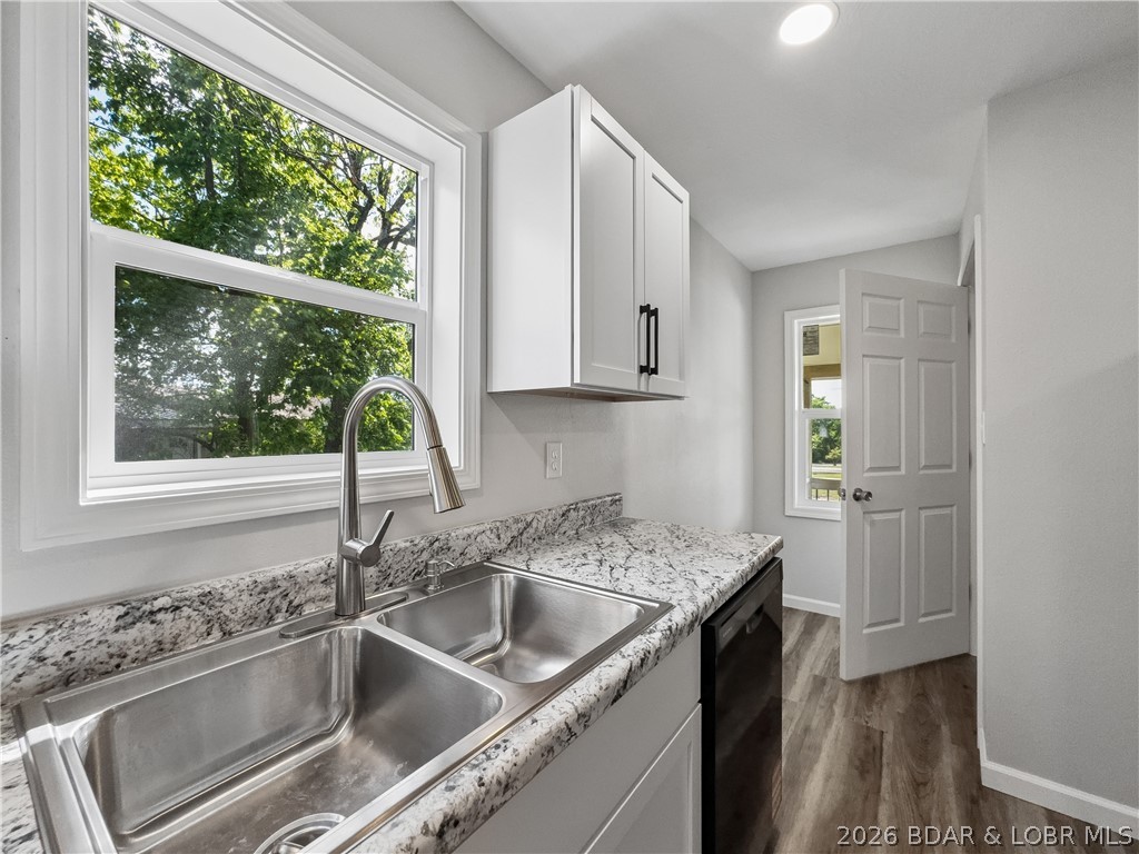 324 3rd Street Camdenton, MO 65020 - Photo 12 of 52