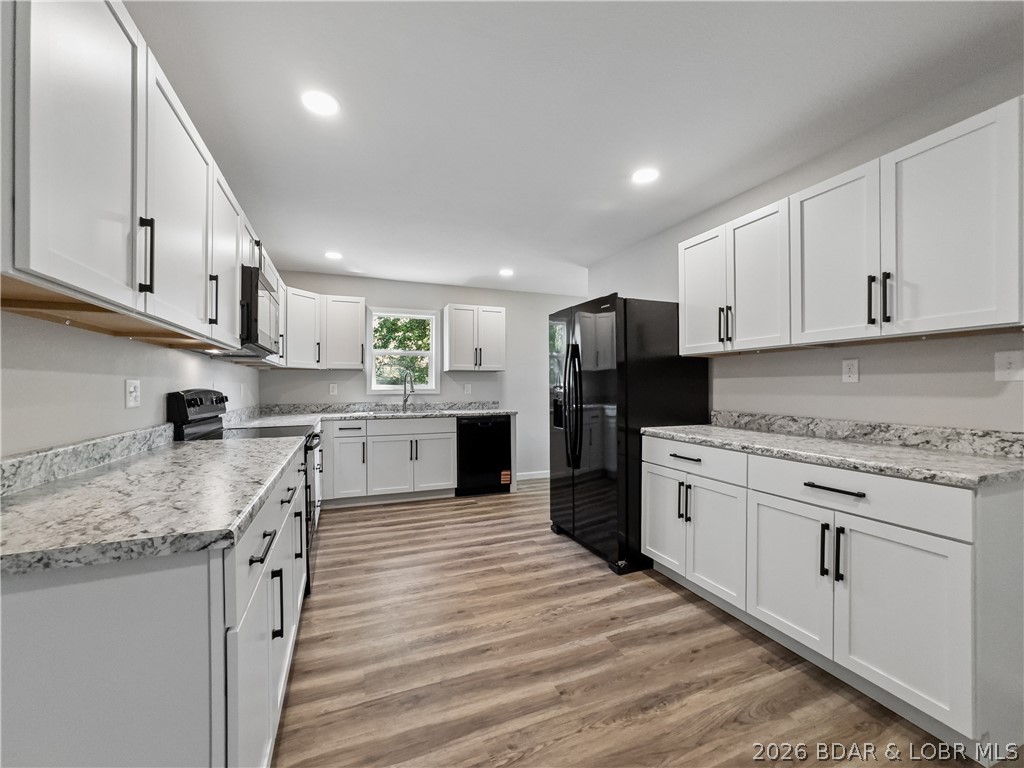 324 3rd Street Camdenton, MO 65020 - Photo 9 of 52 Main level Kitchen
