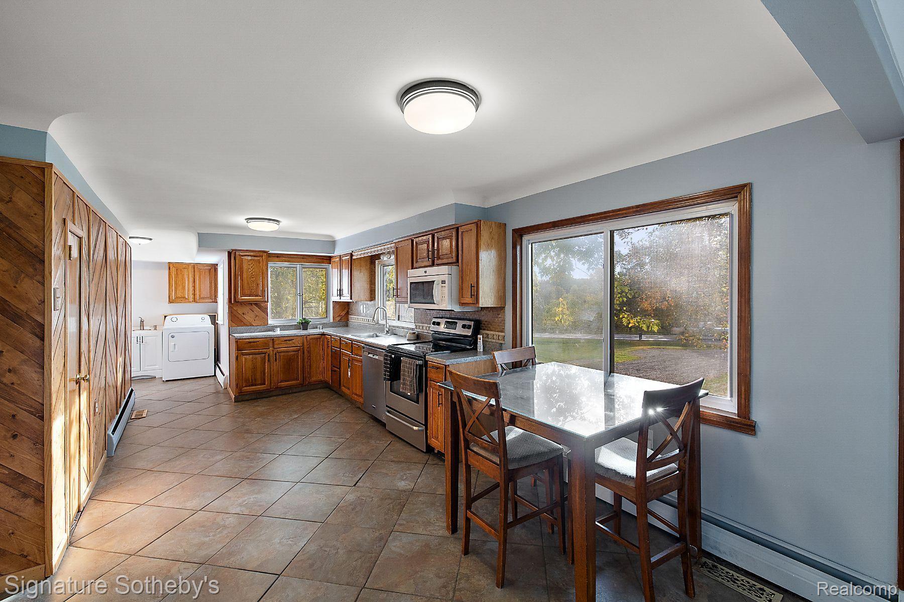 14009 Seymour Road Linden, MI 48451 - Photo 18 of 38 Gallery Image 18