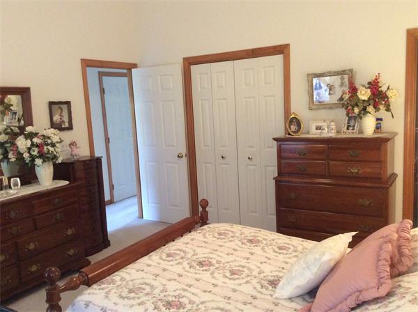 25 Castle Hills Road, Unit B Agawam, MA 01001 - Photo 11 of 20 Gallery Image 11