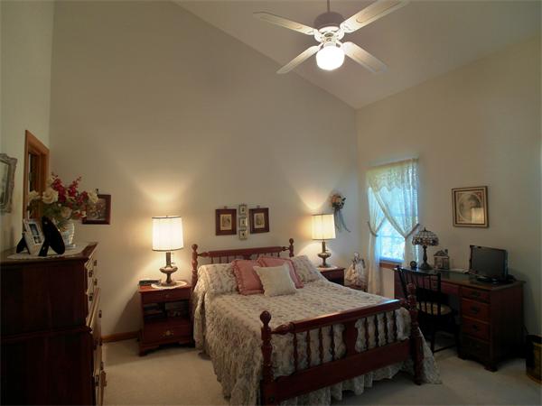 25 Castle Hills Road, Unit B Agawam, MA 01001 - Photo 8 of 20 Gallery Image 8