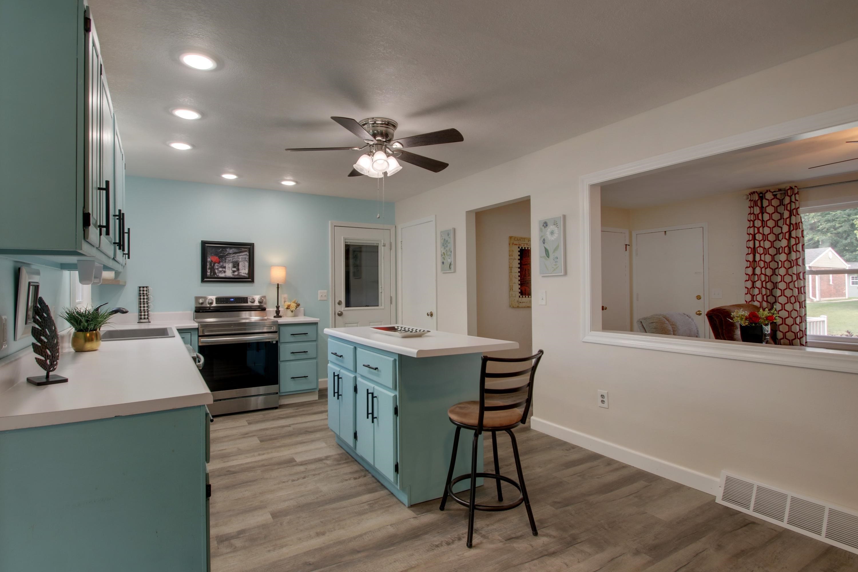 3930 Pine Tree Road Quincy, IL 62305 - Photo 8 of 23