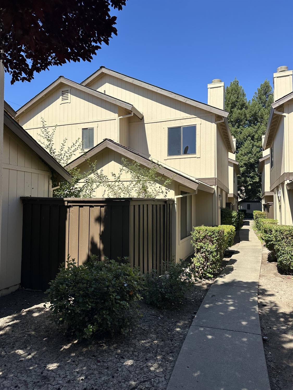 6762 Calvine Road Sacramento, CA 95823 - Photo 2 of 13
