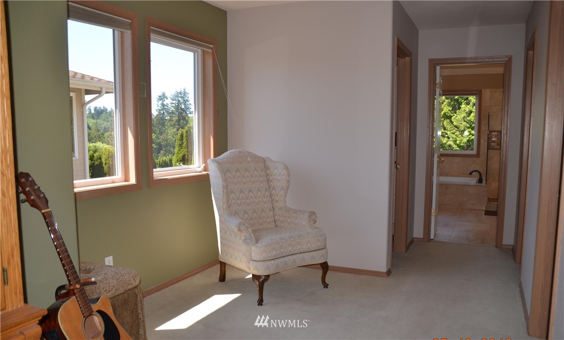 10214 Northeast 156th Place Bothell, WA 98011 - Photo 16 of 25 Gallery Image 16