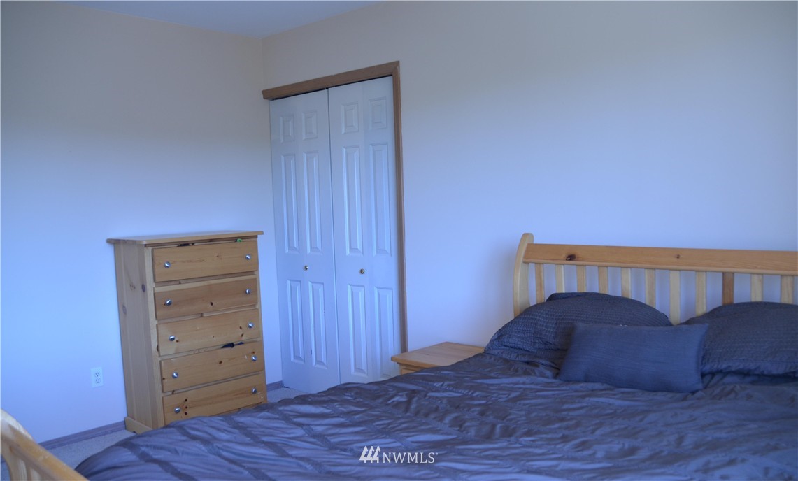 10214 Northeast 156th Place Bothell, WA 98011 - Photo 21 of 25 Gallery Image 21
