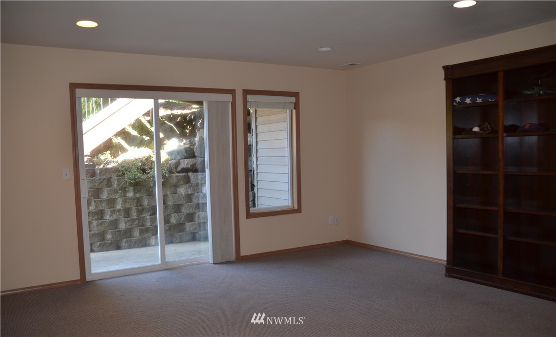 10214 Northeast 156th Place Bothell, WA 98011 - Photo 25 of 25 Gallery Image 25