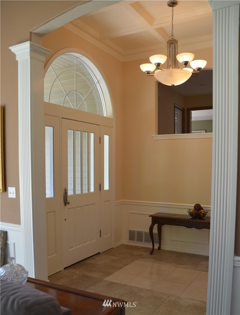 10214 Northeast 156th Place Bothell, WA 98011 - Photo 6 of 25 Gallery Image 6