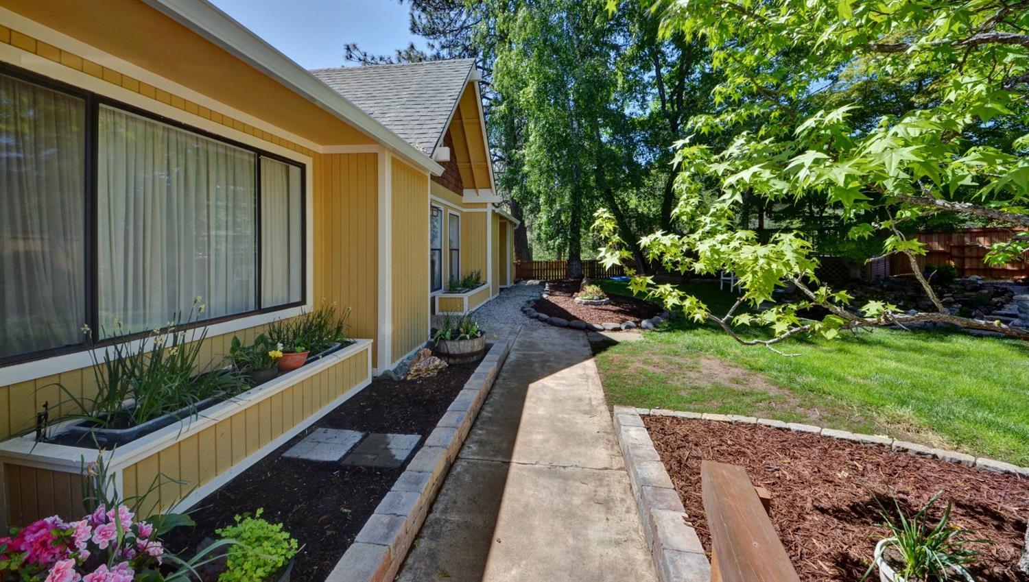 16417 Jones Road White City, OR 97503 - Photo 2 of 32 Additional Photo