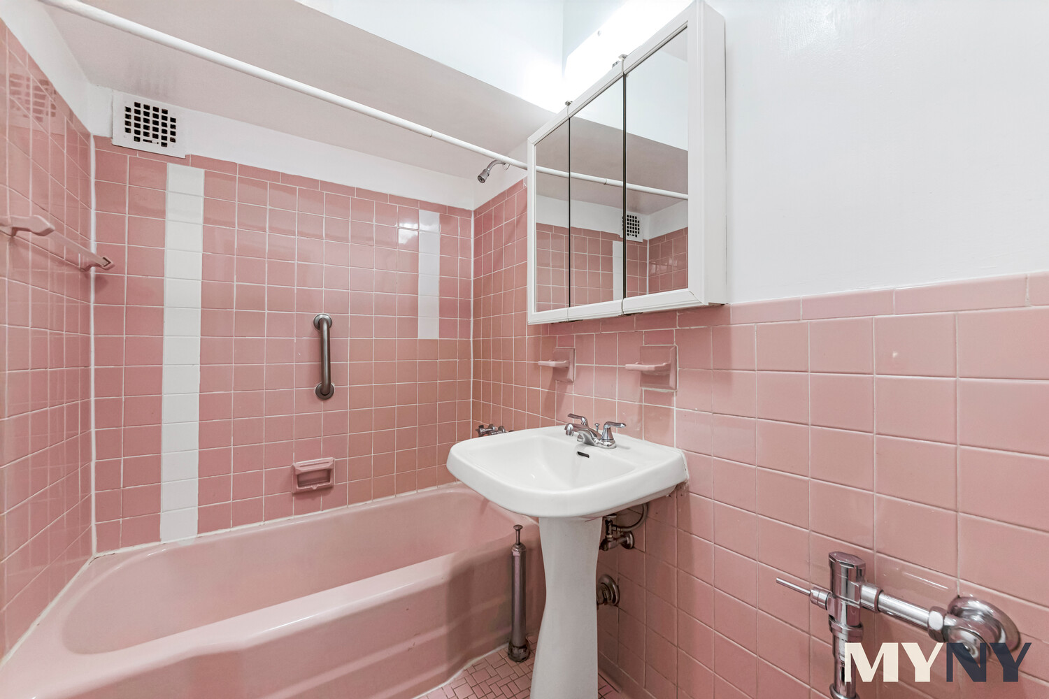 5235 Post Road, Unit 3H Bronx, NY 10471 - Photo 6 of 13